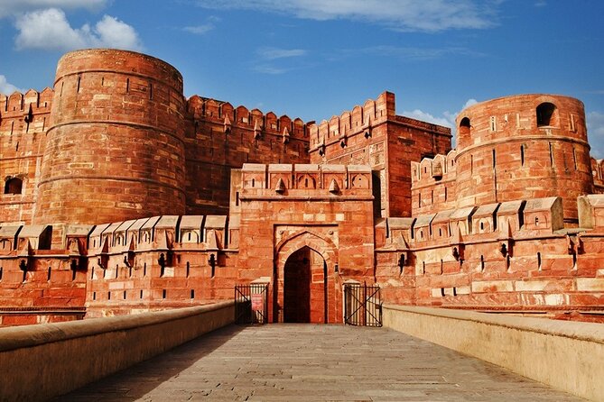 Guided Tour of Taj - Agra Fort & Wildlife SOS on Jaipur To Delhi Transfer - Pickup Points