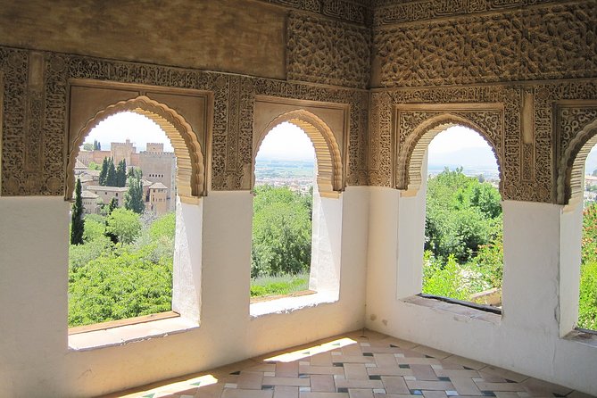 Guided Tour of the Alhambra: Generalife and Its Gardens - Patio De Los Arrayanes