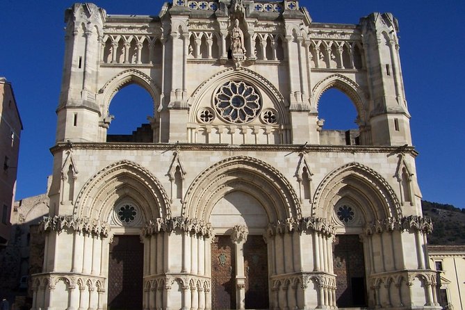 Guided Tour of the Historic Center of Cuenca and Its Cathedral - Discovering Local Culture in the Historic Center