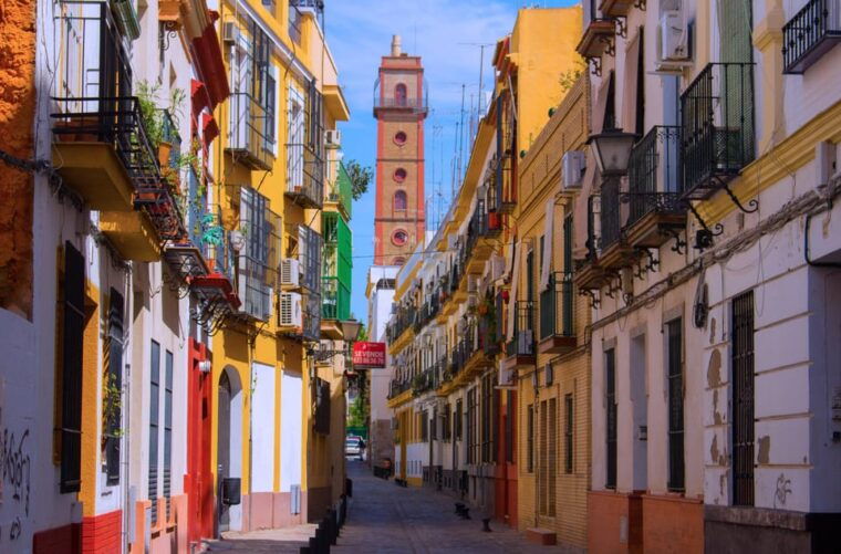 Guided Tour of the Macarena Neighborhood - Historical Significance of La Macarena