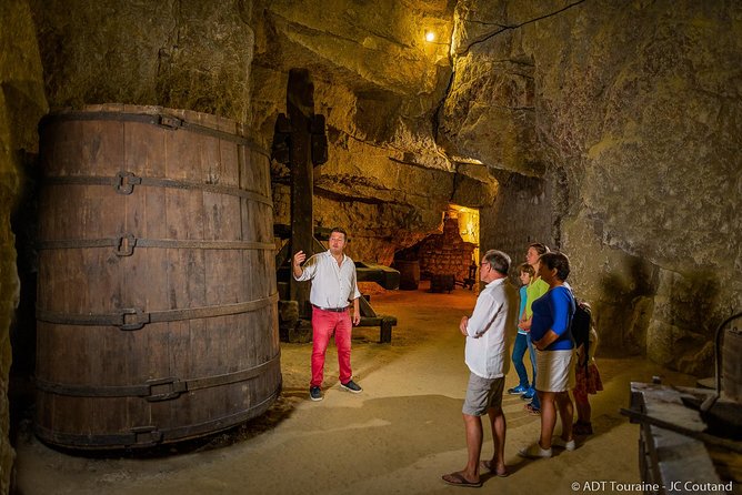 Guided Tour of the Museum - Tasting - Interactive Exhibits