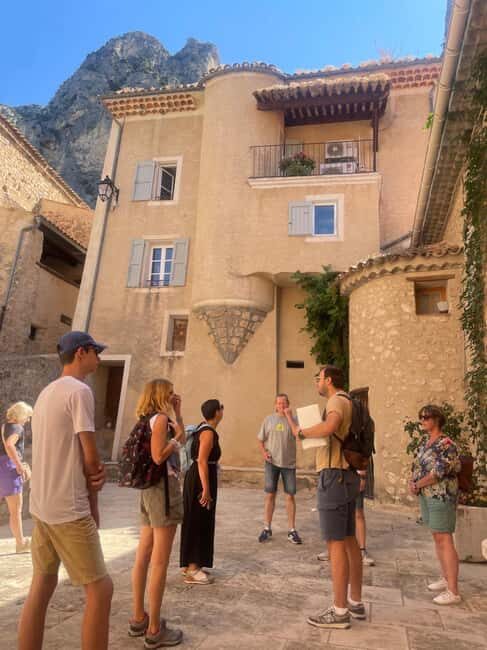 Guided tour of the old town of Moustiers Sainte Marie - The Experience: Authenticity and Engagement