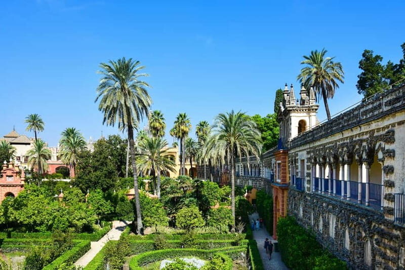 Guided Tour of the Royal Alcázar of Seville in a Small Group - Good To Know