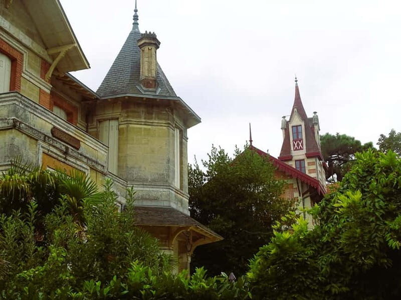 Guided tour of the Winter City Quarter - What is the Winter City Quarter Tour All About?