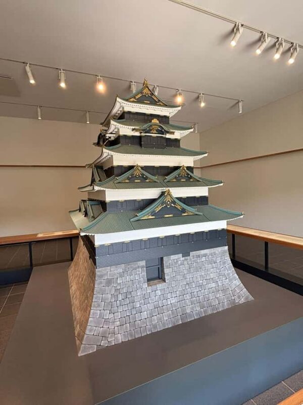 Guided tour of Tokyo: Ginza, Imperial Palace Gardens, and Odaiba - FAQ