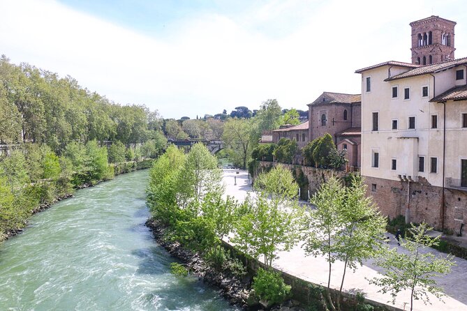 Guided Tour of Trastevere With 24H Hop on Hop off Ticket - Tour Exclusions