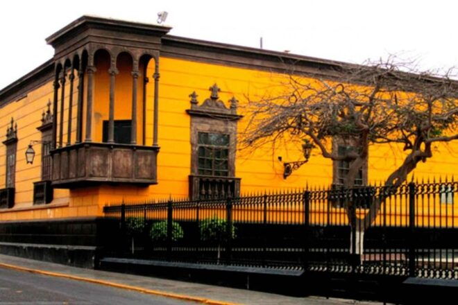 Guided Tour of Trujillo, a Jewel to Be Discovered - Guided Visit to Plaza De Armas