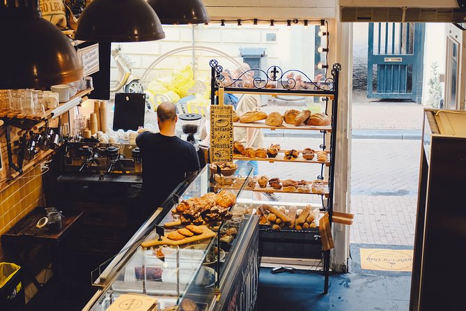 Guided Tour of Volendam, Edam and Windmills With Canal Cruise From Amsterdam - Common Questions