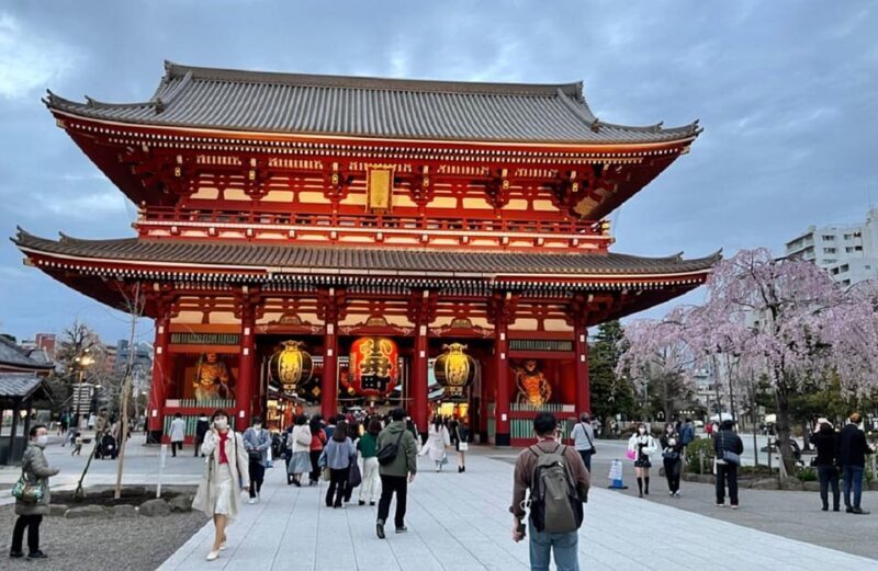 Guided Tour of Walking and Photography in Asakusa in kimono - A Deep Dive into the Experience
