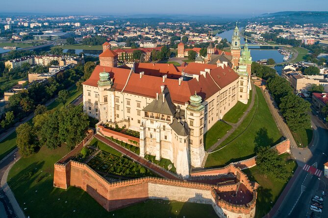 Guided Tour of Wawel Castle, Cathedral and St. Marys Basilica - Tour Overview
