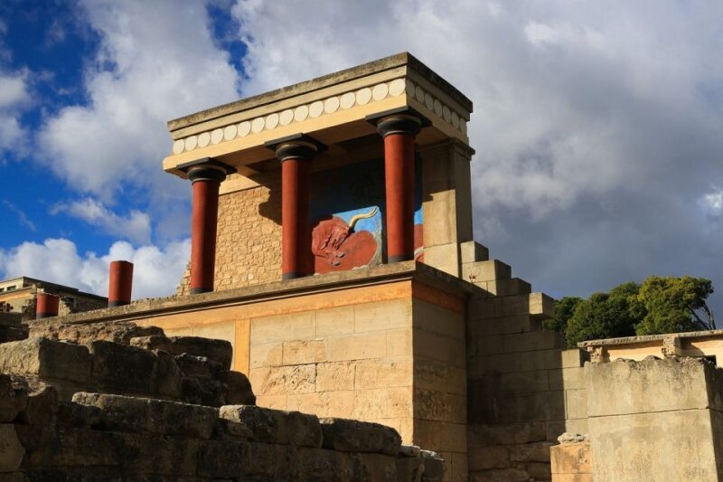 Guided Tour Palace of Knossos & Archanes Wine Tasting Tour - An Introduction to the Tour Experience