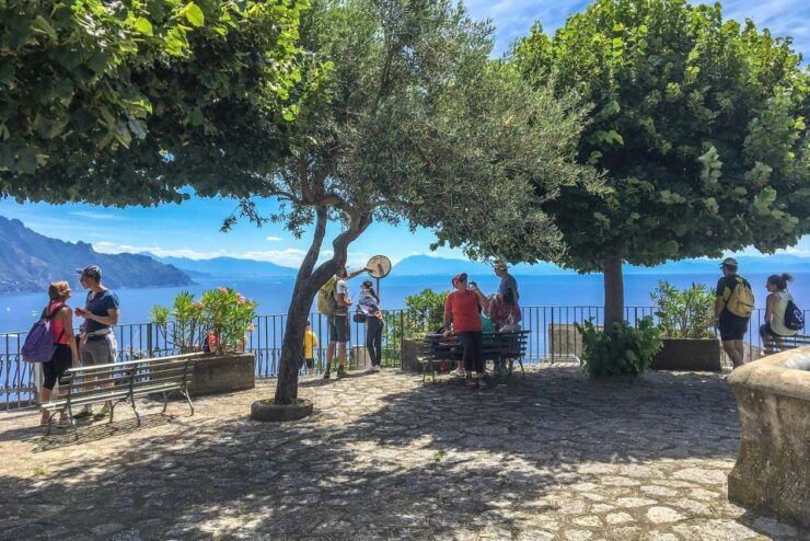 Guided Tour Positano Amalfi and Emerald Grotto - Language and Highlights