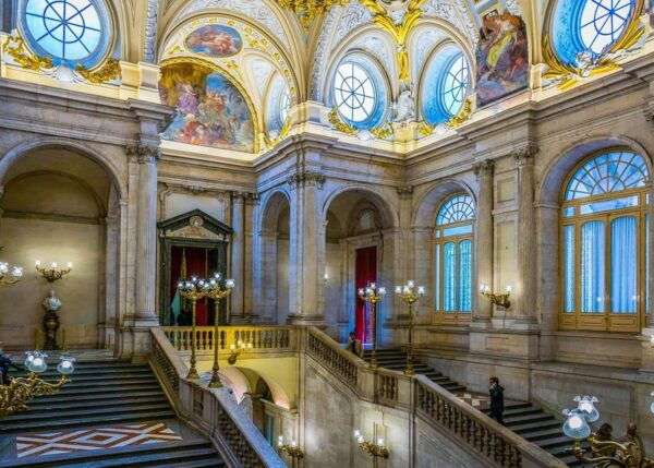 Guided Tour - Royal Palace Madridc - Contact and Support