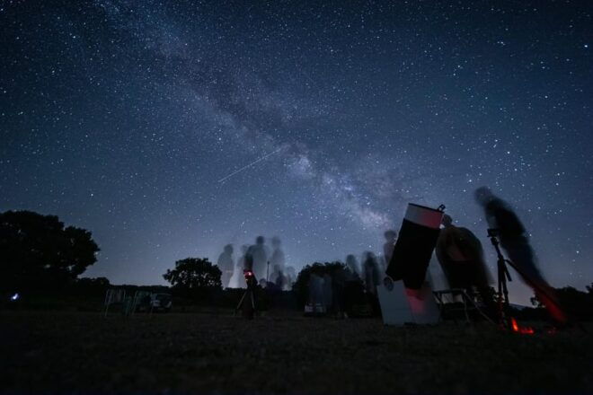 Guided Tour Through the Nightsky in the Granada Geopark - High-Quality Telescope Observation