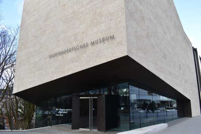Guided Tour Through the Sudeten German Museum - Visitor Experience