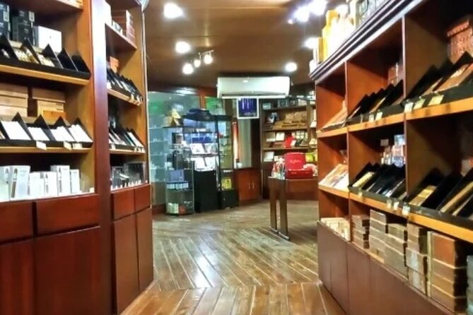 Guided Tour to Don Lucas Cigars Factory and Souvenirs Store - Inclusions and Services