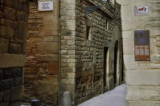 Guided Tour to Pier Through the Jewish Quarter of Barcelona - History of the Jewish Quarter