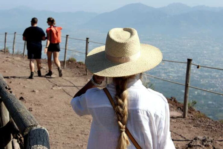 Guided Tour to Pompeii and Vesuvius From Sorrento - Good To Know