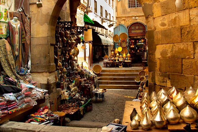 Guided Tour To The Pyramids, Khan Al Khalili Bazaar Including Tickets and Lunch - Itinerary Highlights