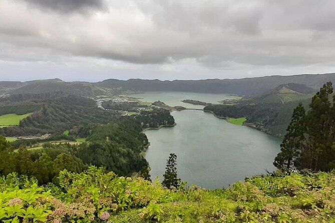 Guided Tour to the Sete Cidades Volcano in São Miguel Azores - Directions and Logistics