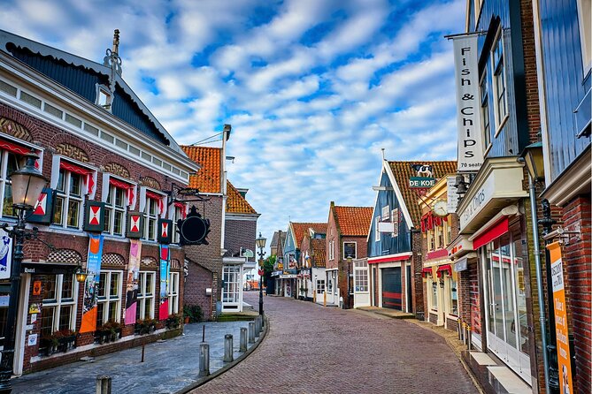 Guided Tour to Zaanse Schans, Volendam and Maken With Boat Ride - Cancellation Policy
