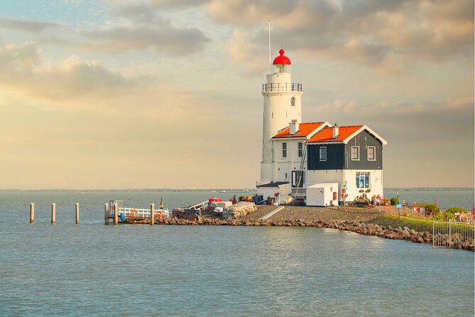 Guided Tour to Zaanse Schans, Volendam and Maken With Boat Ride - Guide Information