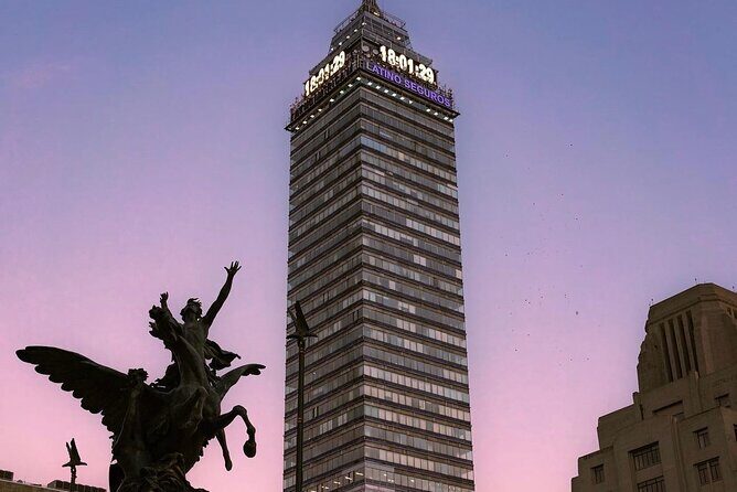 Guided Tour Visiting Historical Monuments at Night - An Evening Exploring Mexico Citys Nighttime Monuments