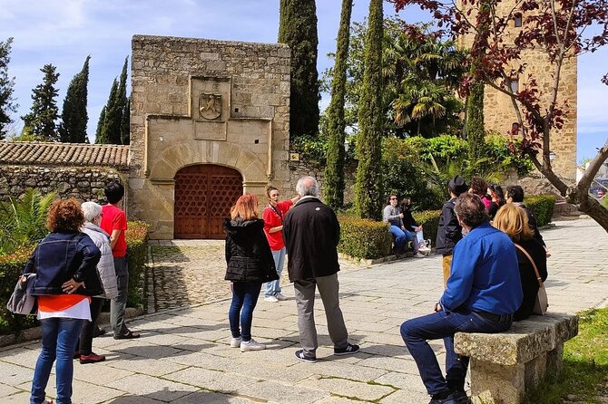 Guided Tours Trujillo Essential - Reviewer Feedback on Guides Knowledge and Expertise