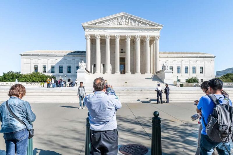 Guided visit inside the Capitol and the Library of Congress - Inside the Buildings: Details & Highlights