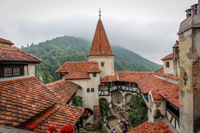 Guided Visit to Dracula's Castle in Bran With a Spanish-Speaking Guide. - Additional Information