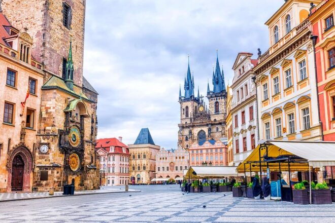 Guided Walking Tour of Prague Old Town Top 10 Attractions - Inclusions and Exclusions