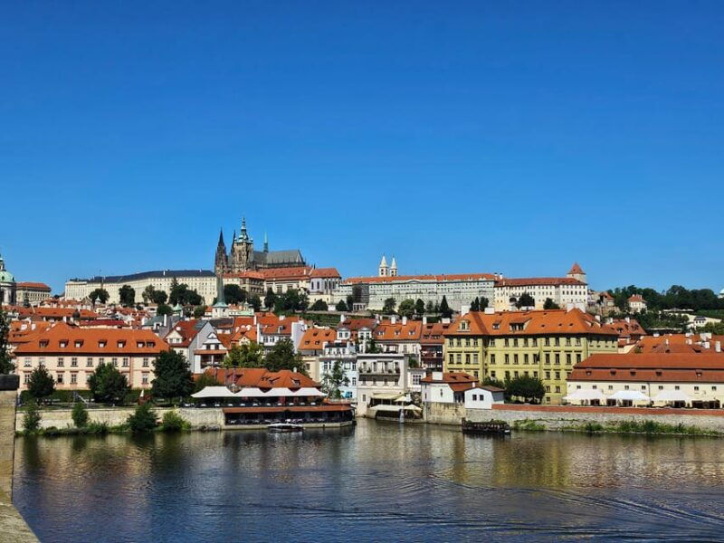 Guided walking tour Prague: include Prazskiy Castle - What to Expect During the Tour