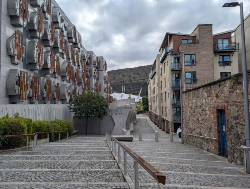 Guided Walking Tour - The Working Class Story of Cannongate - An In-Depth Look at the Tour Itinerary