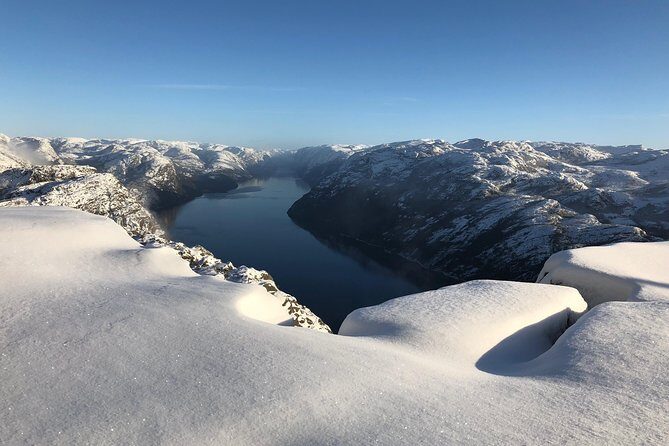 Guided winter hike to Pulpit Rock Preikestolen - An Overview of the Tour Experience