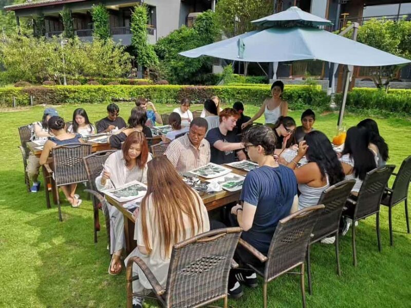 Guilin: Chinese Calligraphy and Chinese-Style Fan Painting - Good To Know