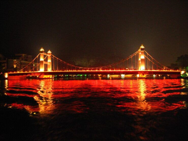 Guilin: Four Lakes Night Cruise With Round-Trip Transfer - Good To Know