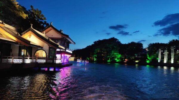 Guilin: Four Lakes Night Cruise With Round-Trip Transfer - Meeting Point and Reviews