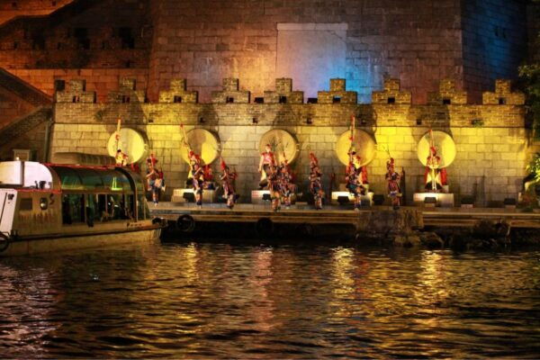 Guilin: Four Lakes Night Cruise With Round-Trip Transfer - The Sum Up