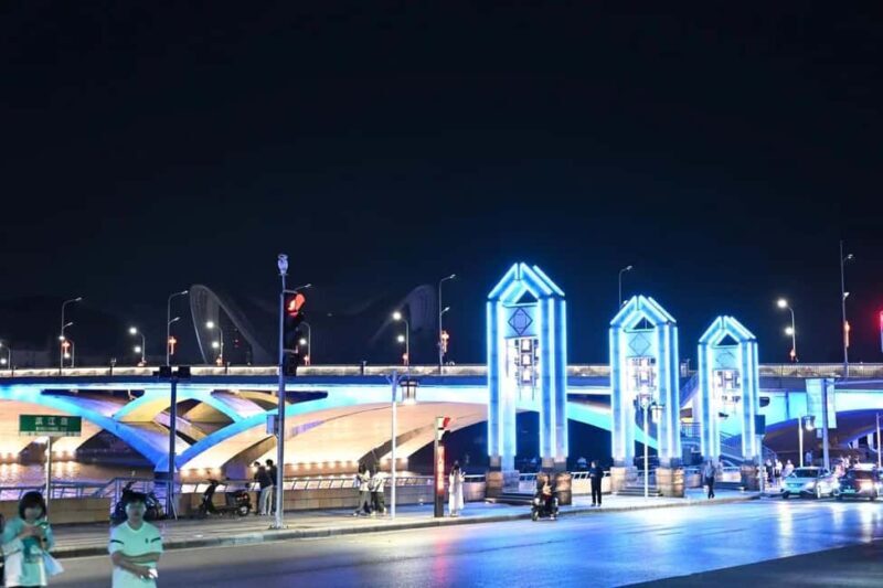 Guilin Local Life & Scenic Wonders: Full-Day in-depth city - Practical Details and Tips