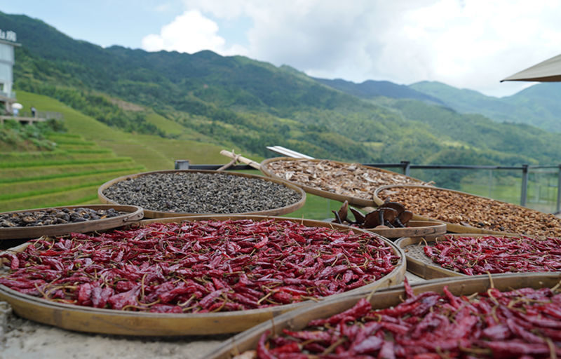 Guilin Longji Rice Terraces Day Tour (Chinese/English Guide) - Riding up to Nine Dragons and Five Tigers