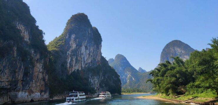 Guilin: Private Full-Day Li River Cruise and Liusanjie Show - Experience