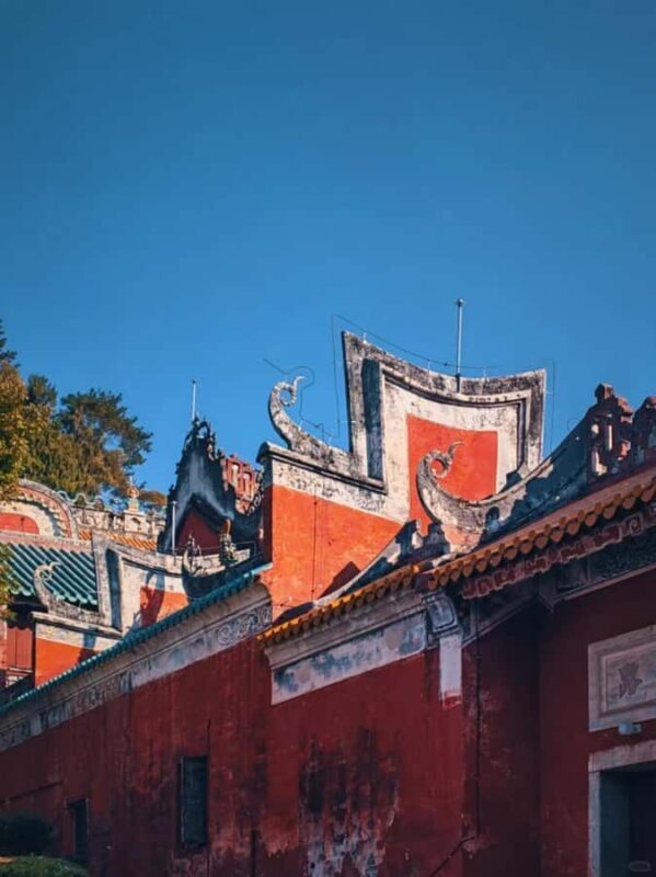 Guilin: Private Wen & Wu Temple Tour with Red Rock Village - Who This Tour Is Best For