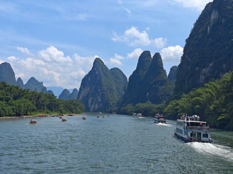 Guilin Yangshuo Li River Day Tour (Four/Three Star Cruise) - Yangshuo after the boat