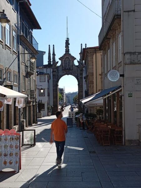 Guimaraes and Braga: Daytrip - Free Cancellation