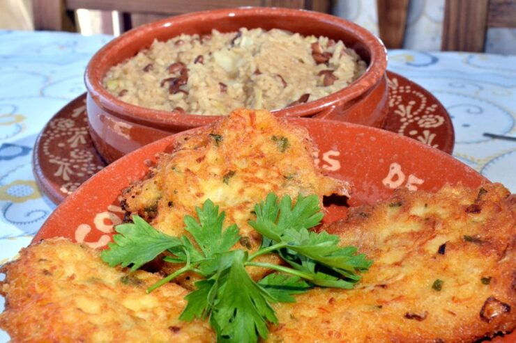 Guimarães: Guided Day Tour With Lunch and Drinks - Tour Duration and Language Options