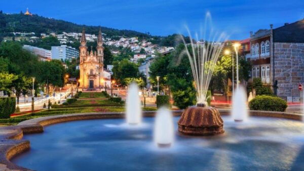 GUIMARÃES: TOUR HD GUIMARÃES SEDAN - Booking Details