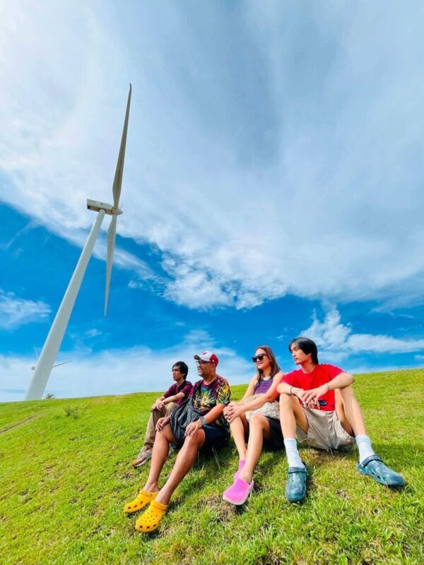 Guimaras Full-Day Private Guided Tour with Lunch and Mango Pizza - Lunch, mango pizza, and the island’s signature fruit