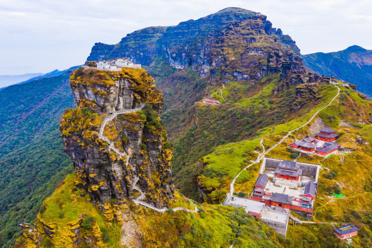 Guiyang Fanjingshan Temple Full-Day Tour - A long road from Guiyang to Fanjingshan