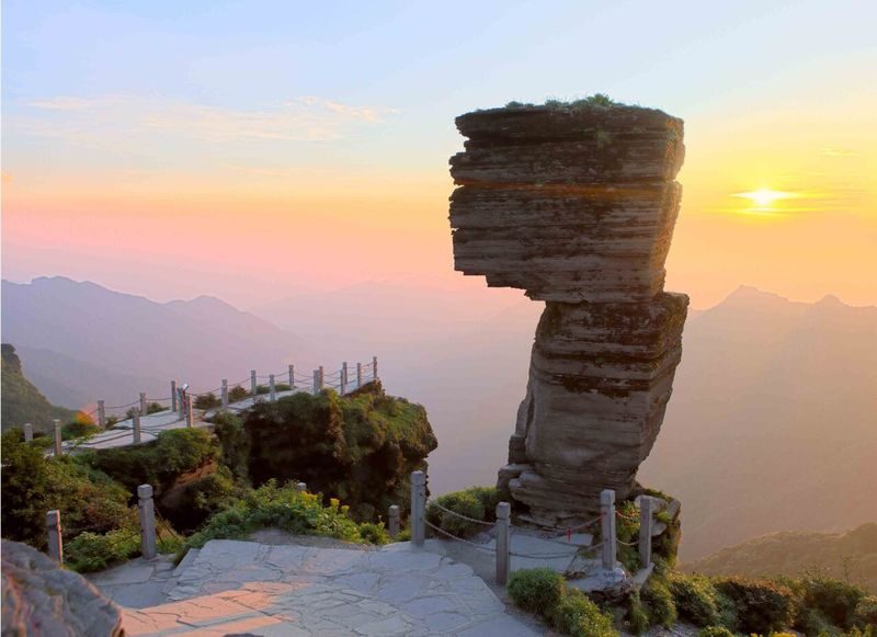 Guiyang Fanjingshan Temple Full-Day Tour - Weather, queues, and the limits of a full-day plan