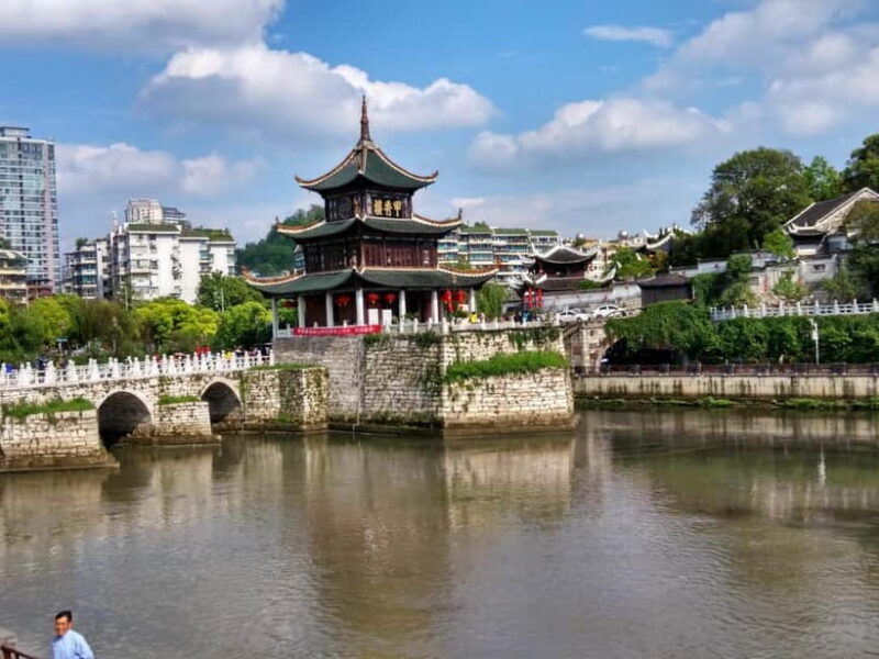Guiyang Guided City Tour Including Hotel Pickup - Good To Know